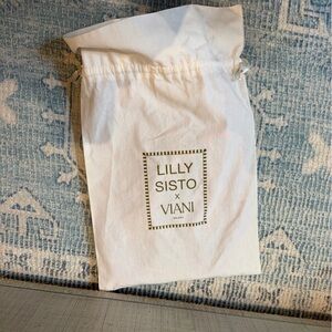 LILY SISTI X VIANI MILANO